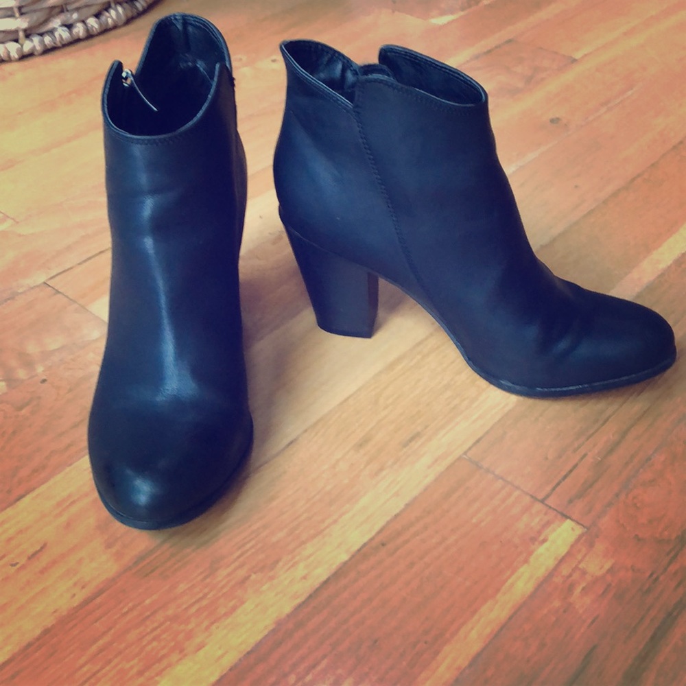 Black ankle boots.